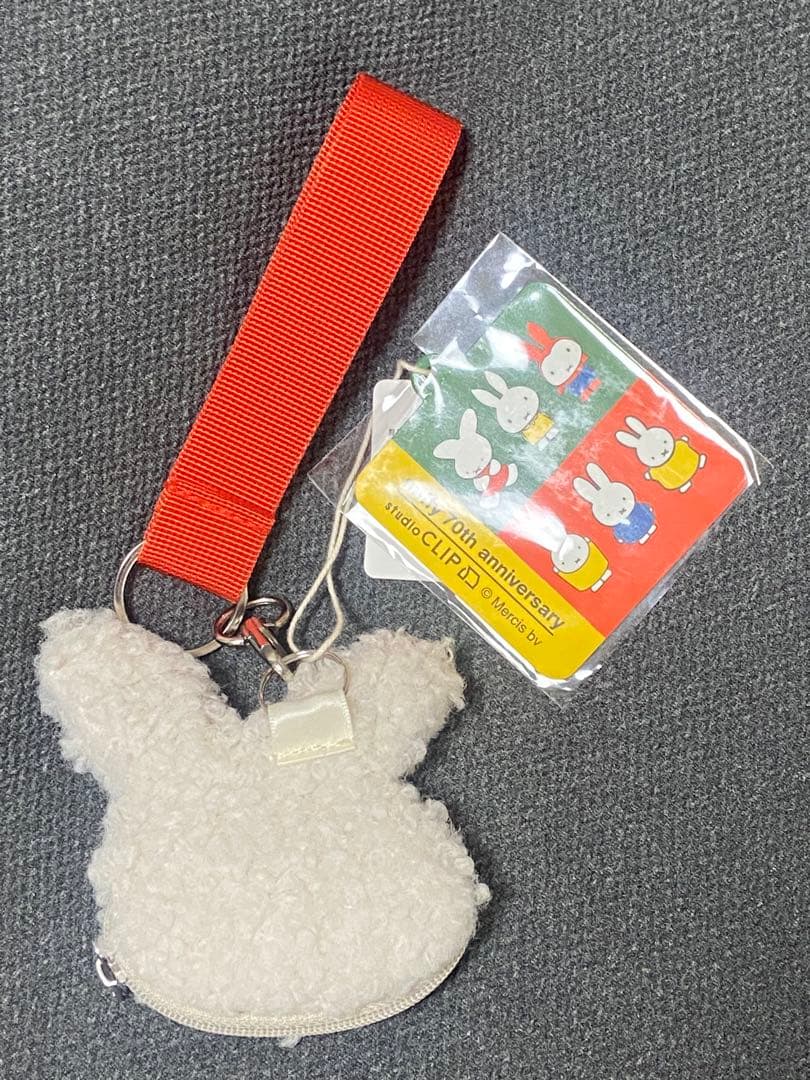 スタジオクリップミッフィー　ナインチェ　ベルト付きフェイスポーチ
