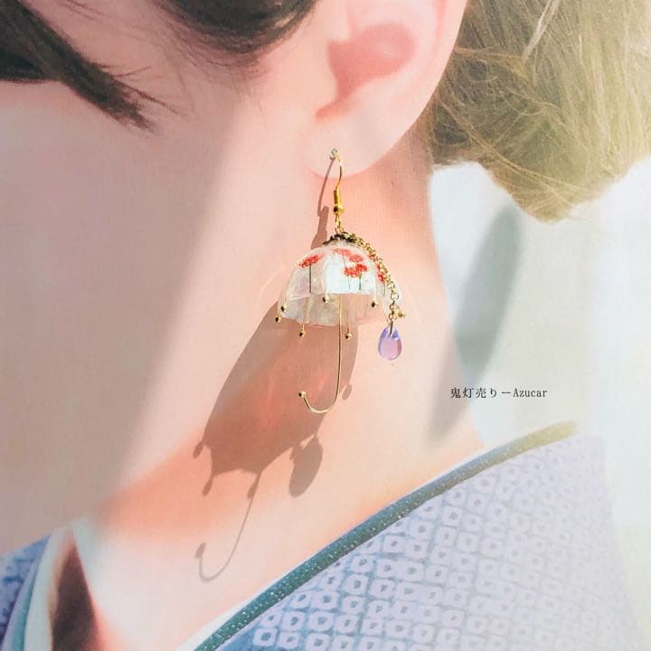 狐の嫁入り　鬼灯と彼岸花傘と九尾狐の和風ピアス イヤリング(3点セット)プラ板