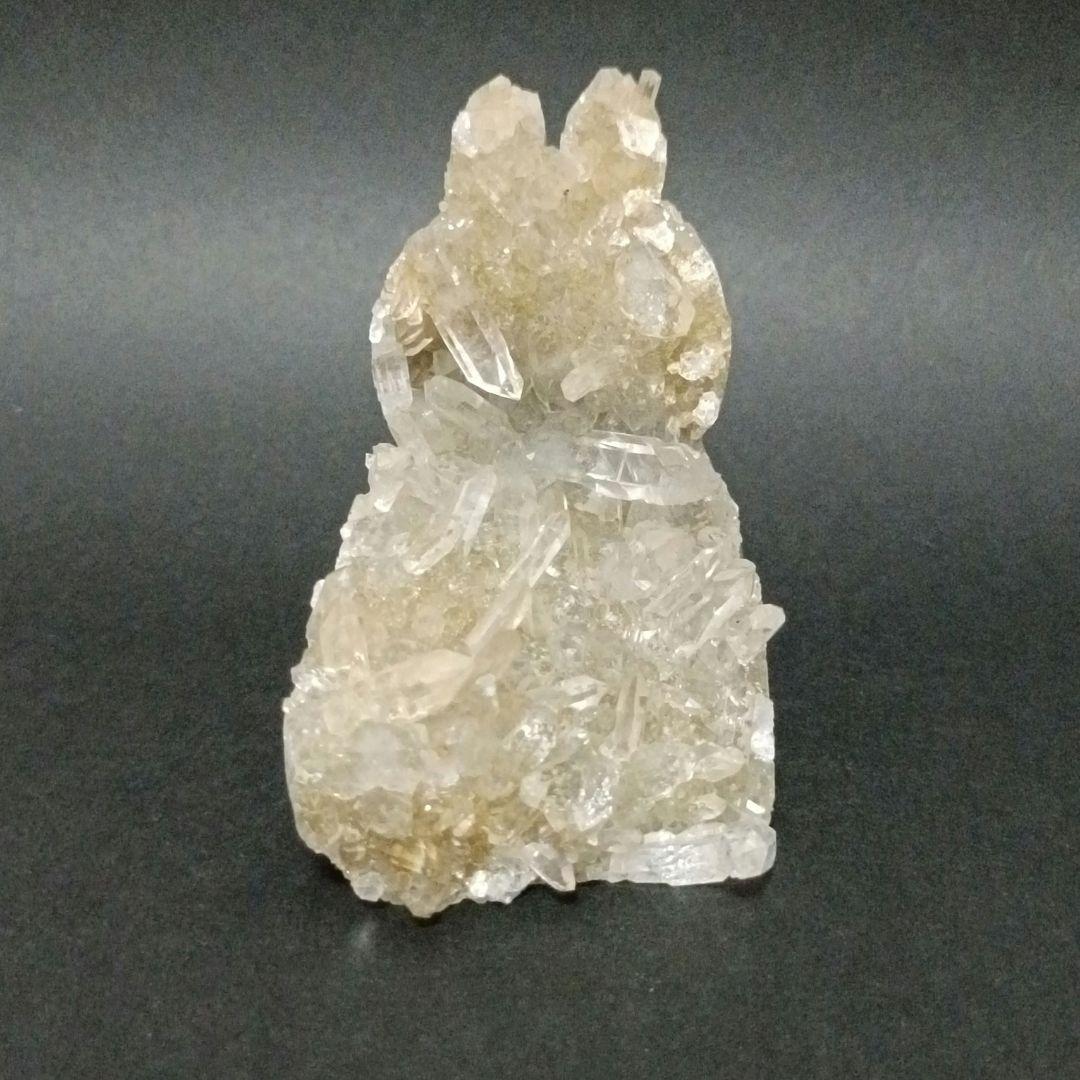 うさぎ 兎　怪獣　水晶クラスター　クリスタル　彫刻　天然石　パワーストーン　置物