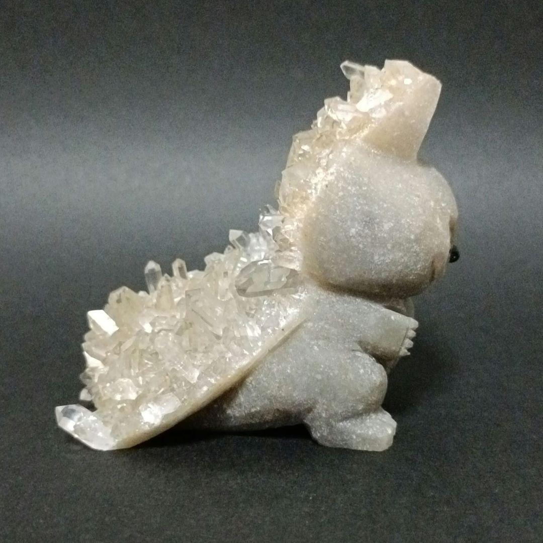 うさぎ 兎　怪獣　水晶クラスター　クリスタル　彫刻　天然石　パワーストーン　置物