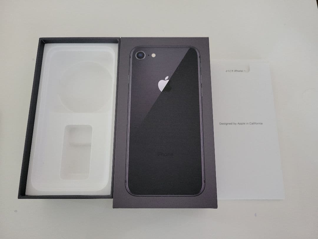 iPhone8 64GB スペースグレイ SIMフリー