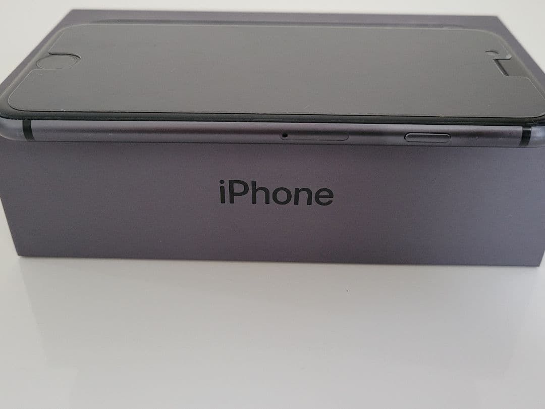 iPhone8 64GB スペースグレイ SIMフリー