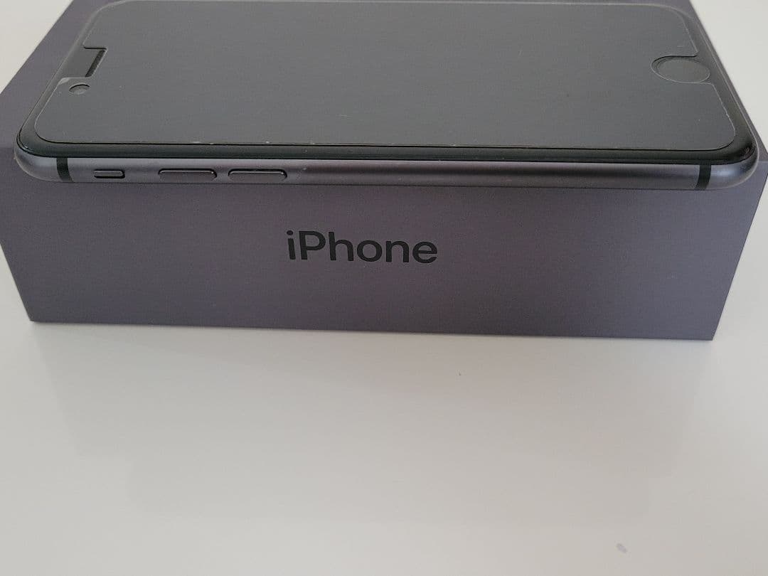 iPhone8 64GB スペースグレイ SIMフリー