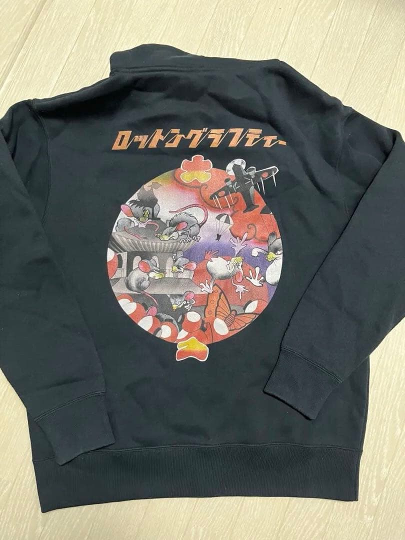 ロットングラフティー ジップアップフーディ