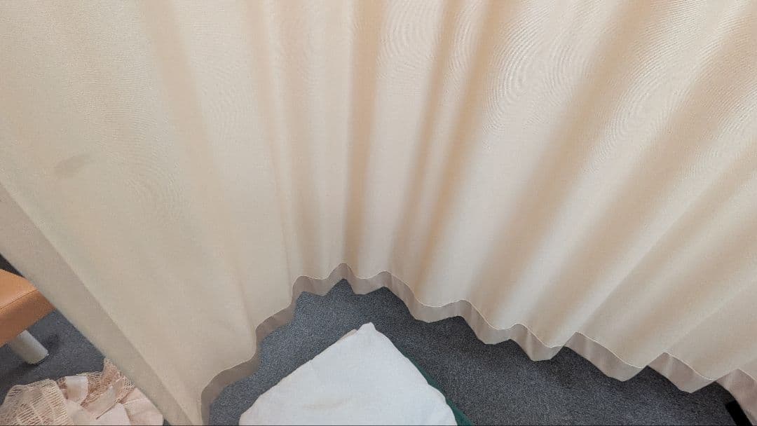 カーテン　整骨院　整体　病院　施設　リリカラ　４枚セット