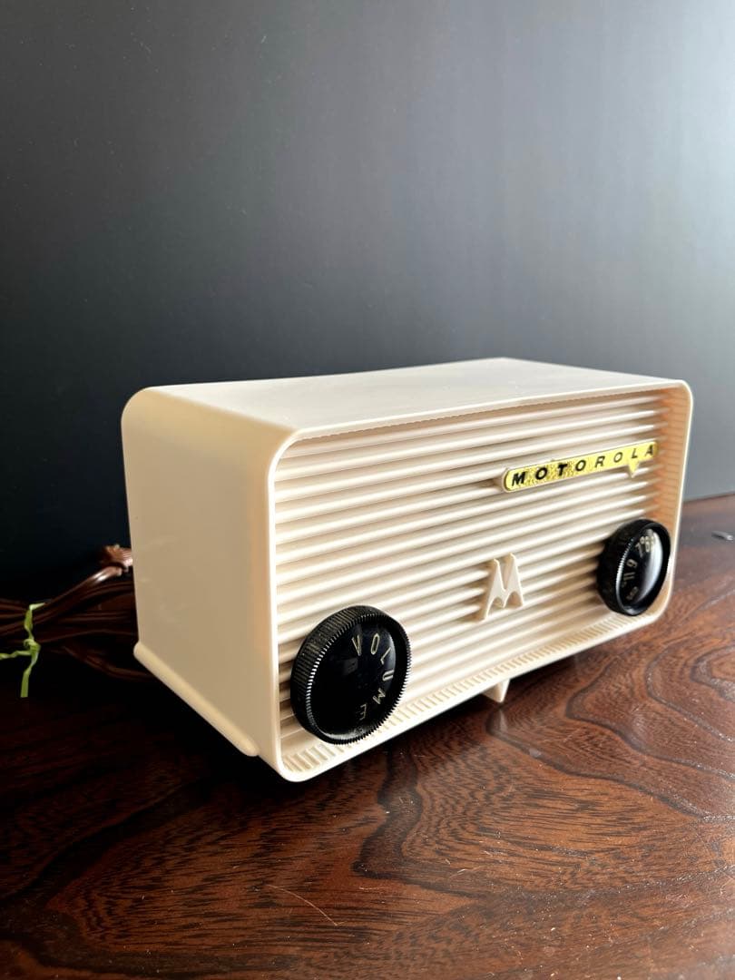 MOTOROLA 真空管ラジオ ホワイト57A アメリカ製