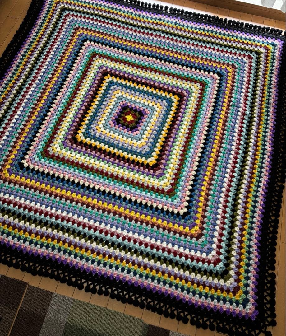 手編み　グラニースクエア　マルチカバー　こたつカバー