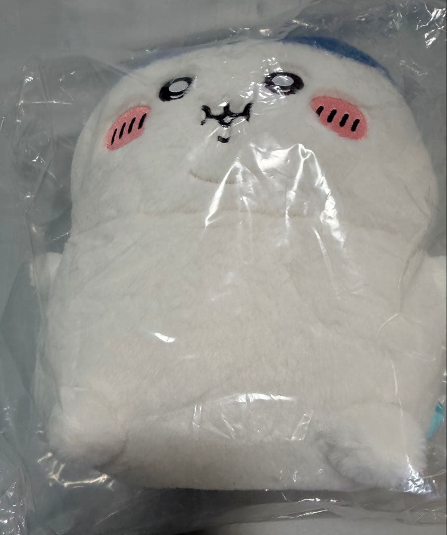 ちいかわ 重め！ぼっちゃり抱っこぬいぐるみ（ハチワレ）　お顔厳選