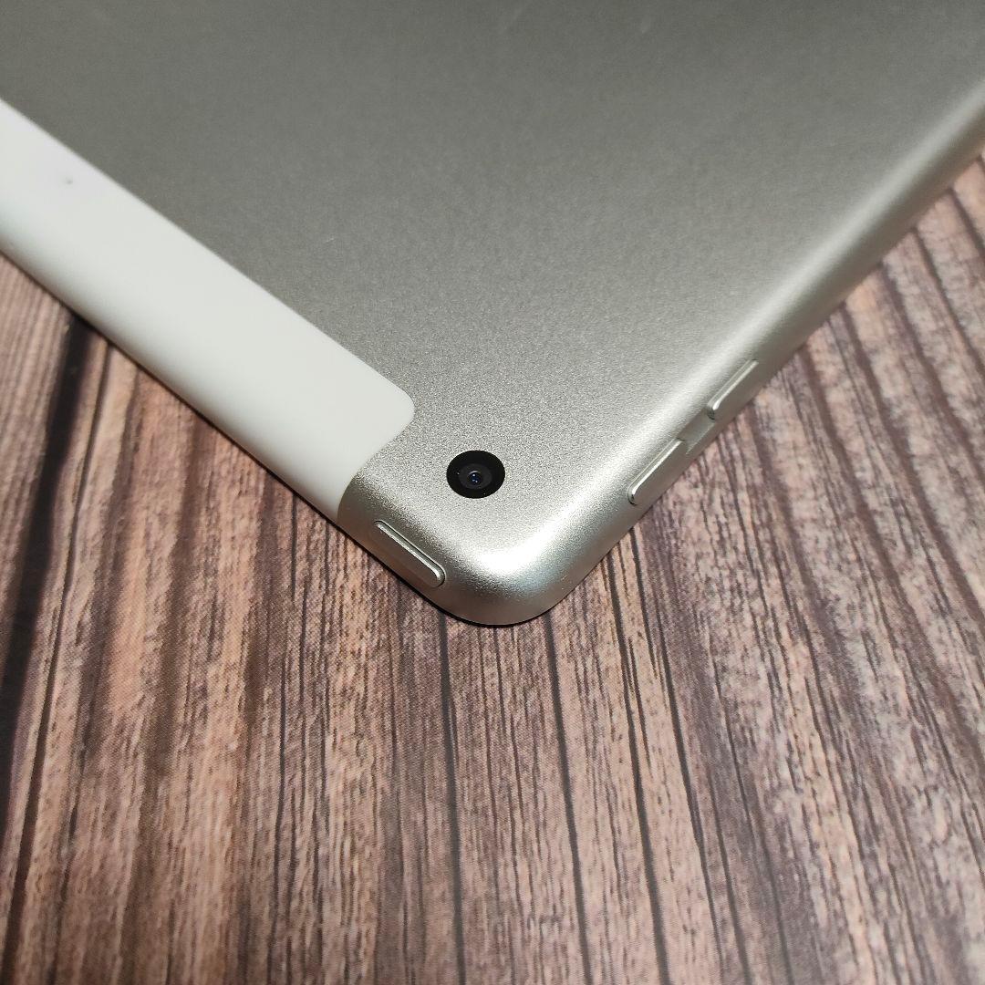 Apple iPad 第6世代 32GB SIMフリー シルバー 美品