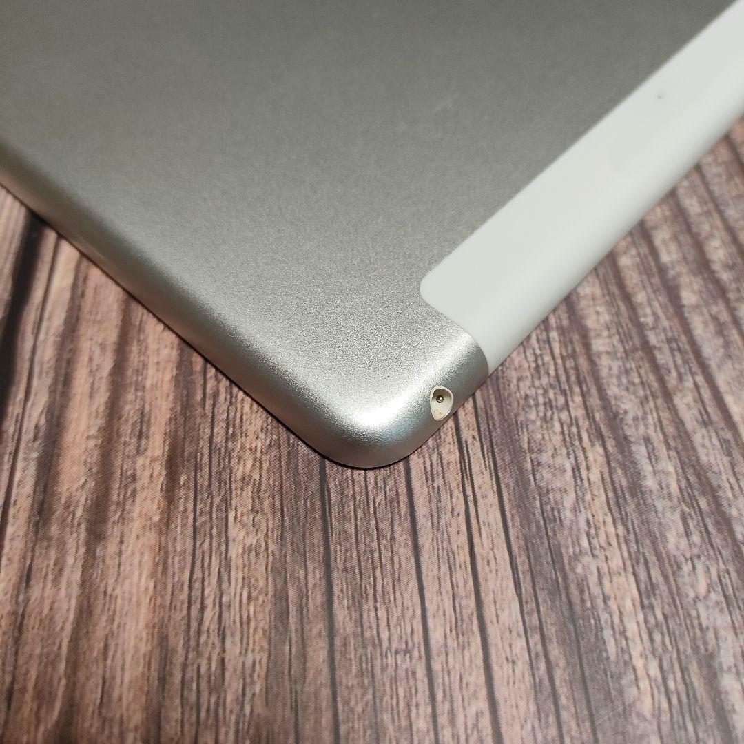 Apple iPad 第6世代 32GB SIMフリー シルバー 美品