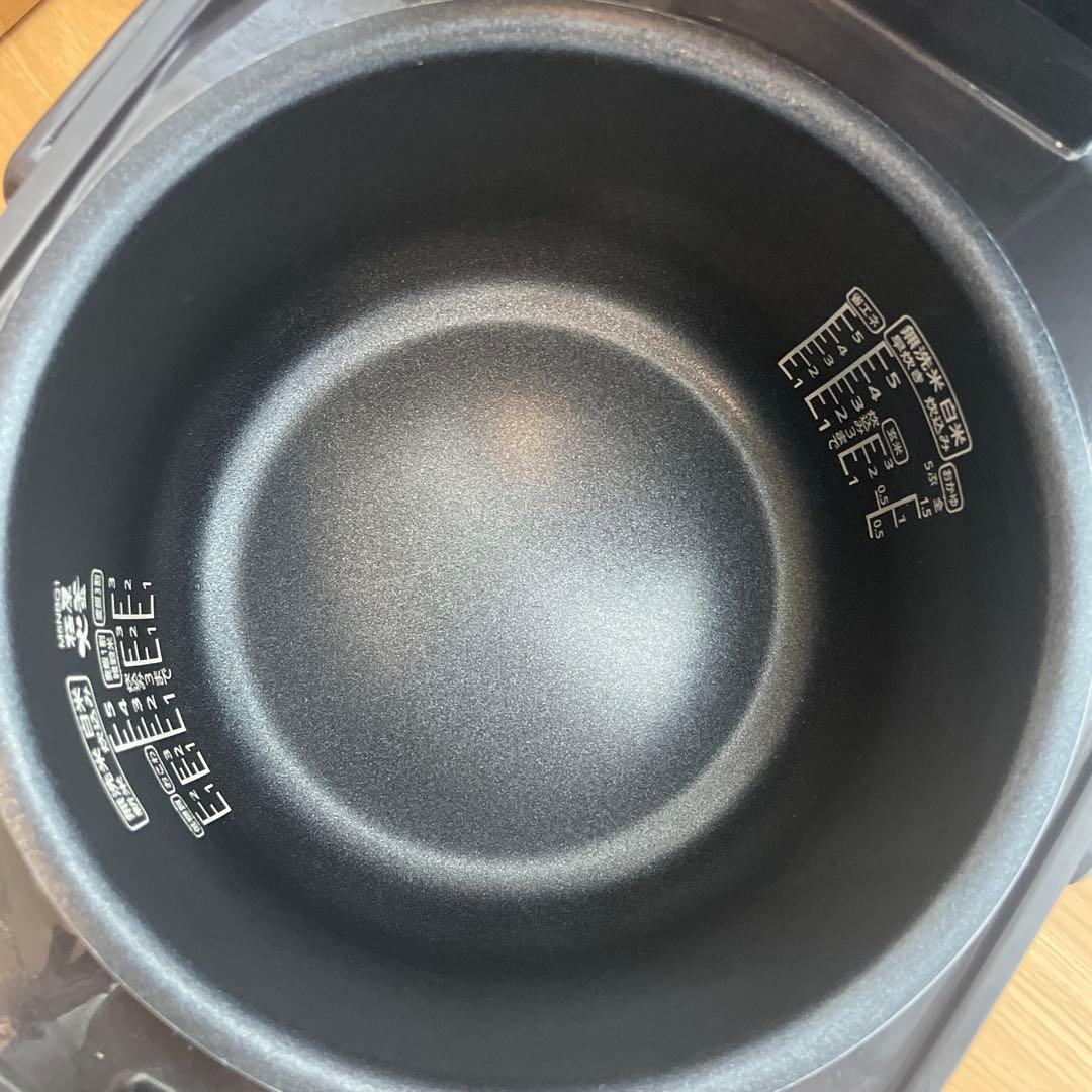 美品　アイリスオーヤマ　炊飯器　5.5合