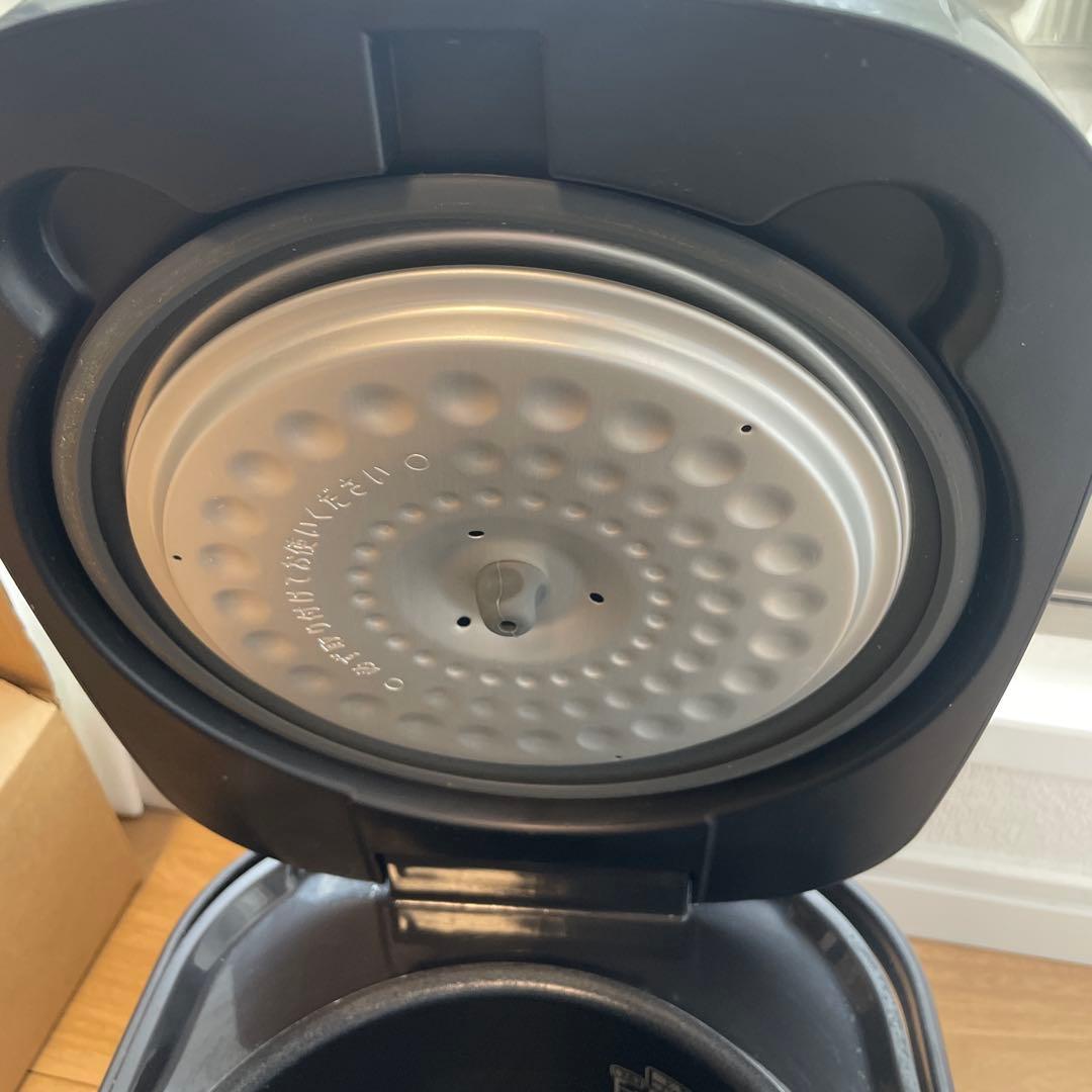 美品　アイリスオーヤマ　炊飯器　5.5合