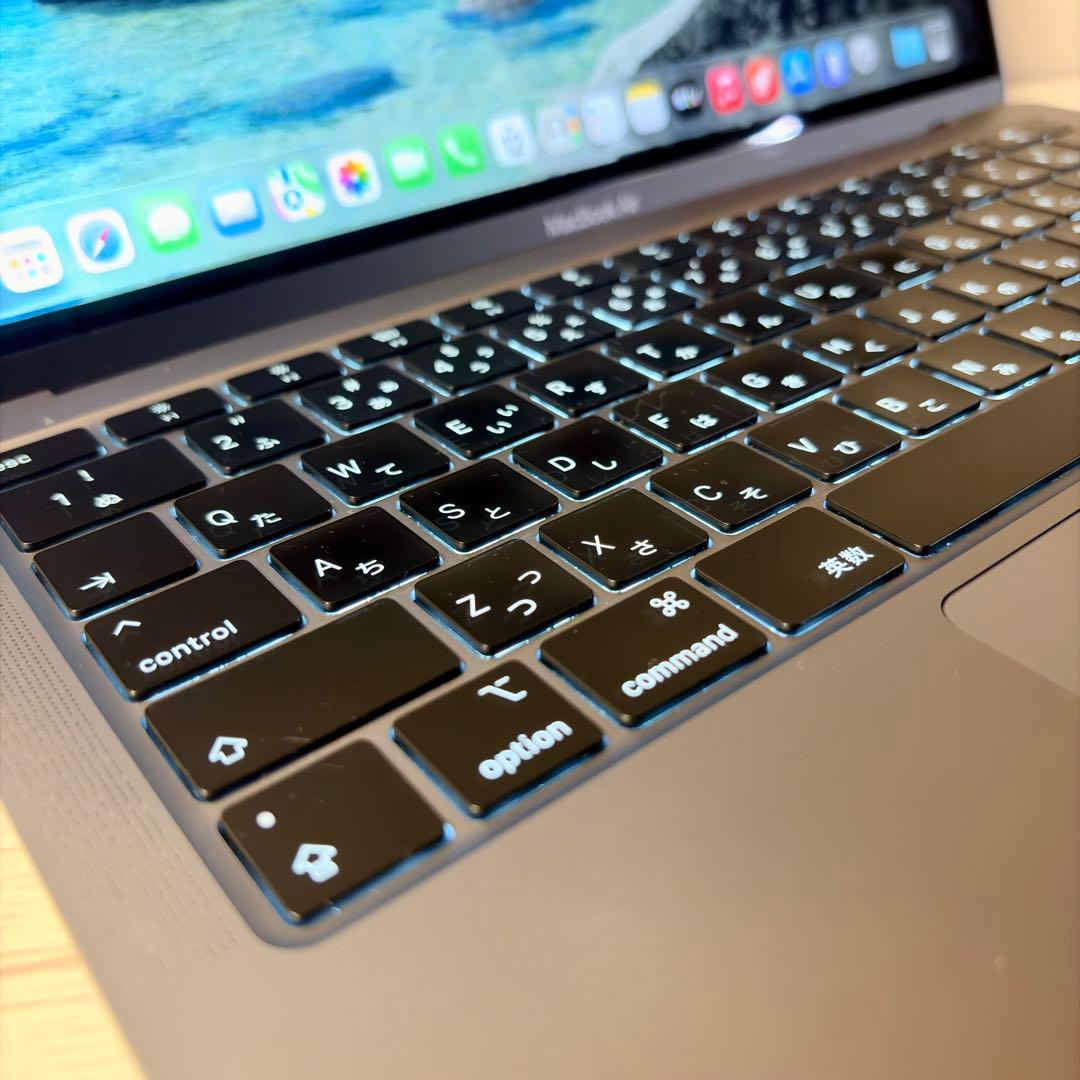 【美品】MacBook Air M1 / 16GB 256GB