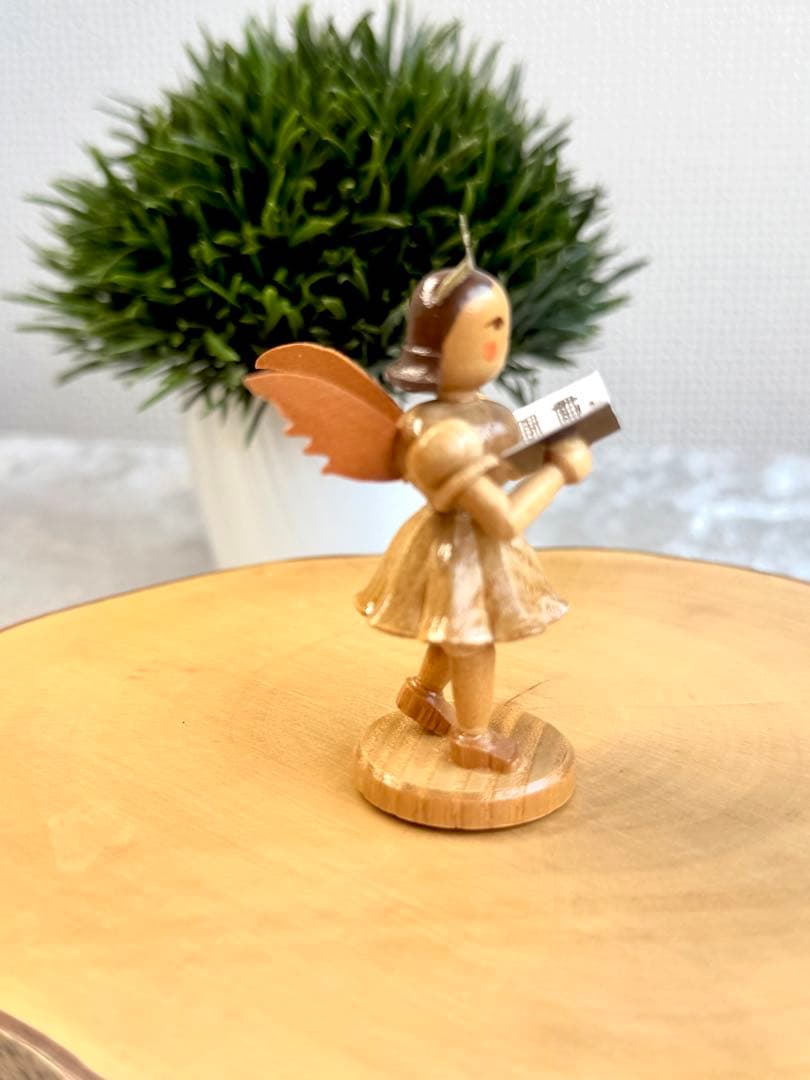 ［新品］ドイツ製　木製ミニチュア天使合唱隊の人形6体セット