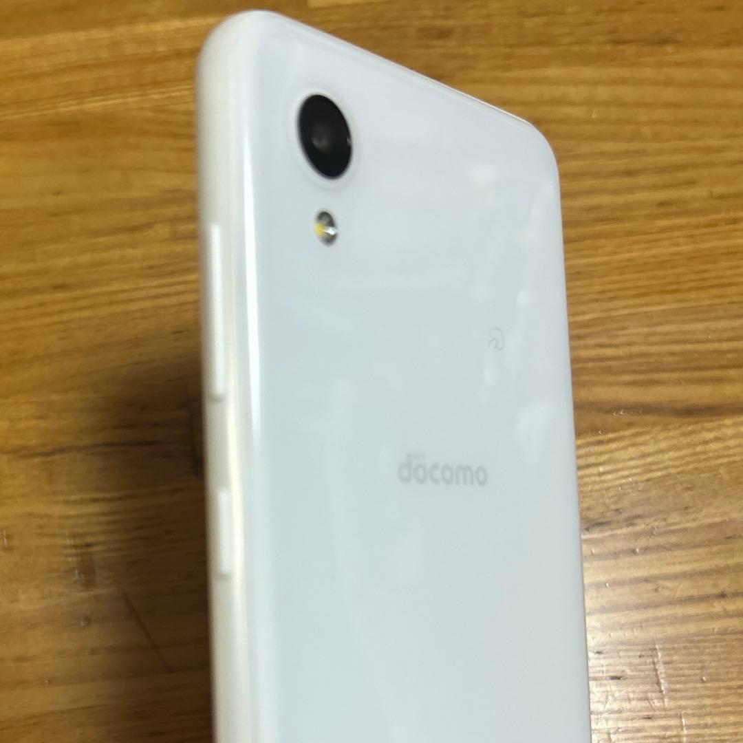 Galaxy A22 5G sc-56B ホワイト