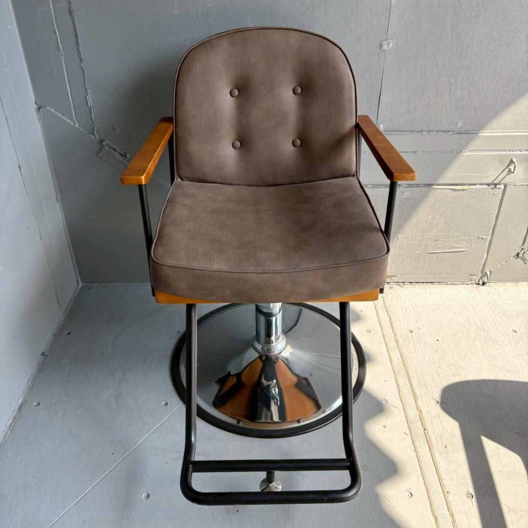 【引き取り限定】 スタイリングチェア サロン椅子 セット椅子 美容室