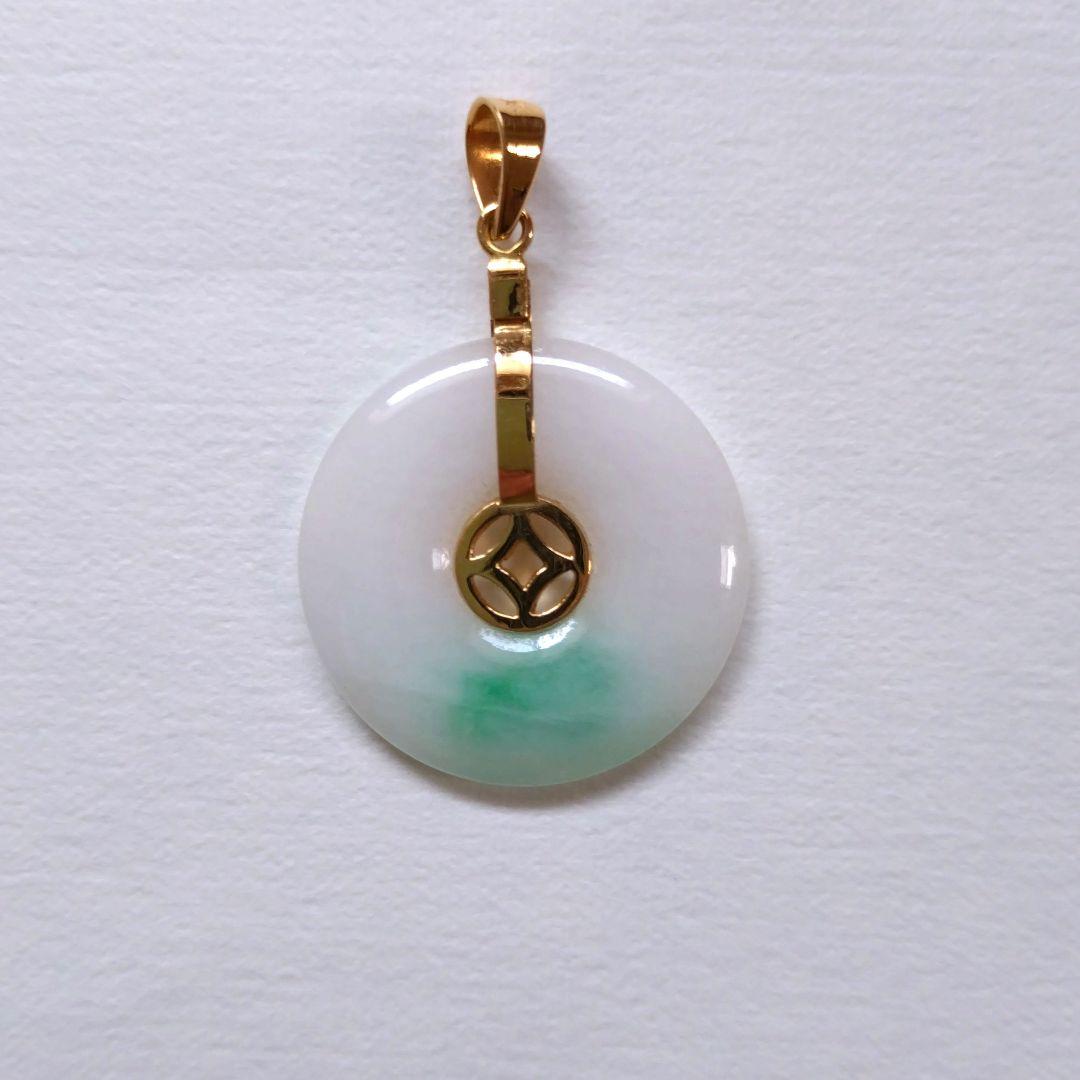 天然ジェイダイト　硬玉　ソーティング付　ドーナツ型ペンダントトップ　刻印18K