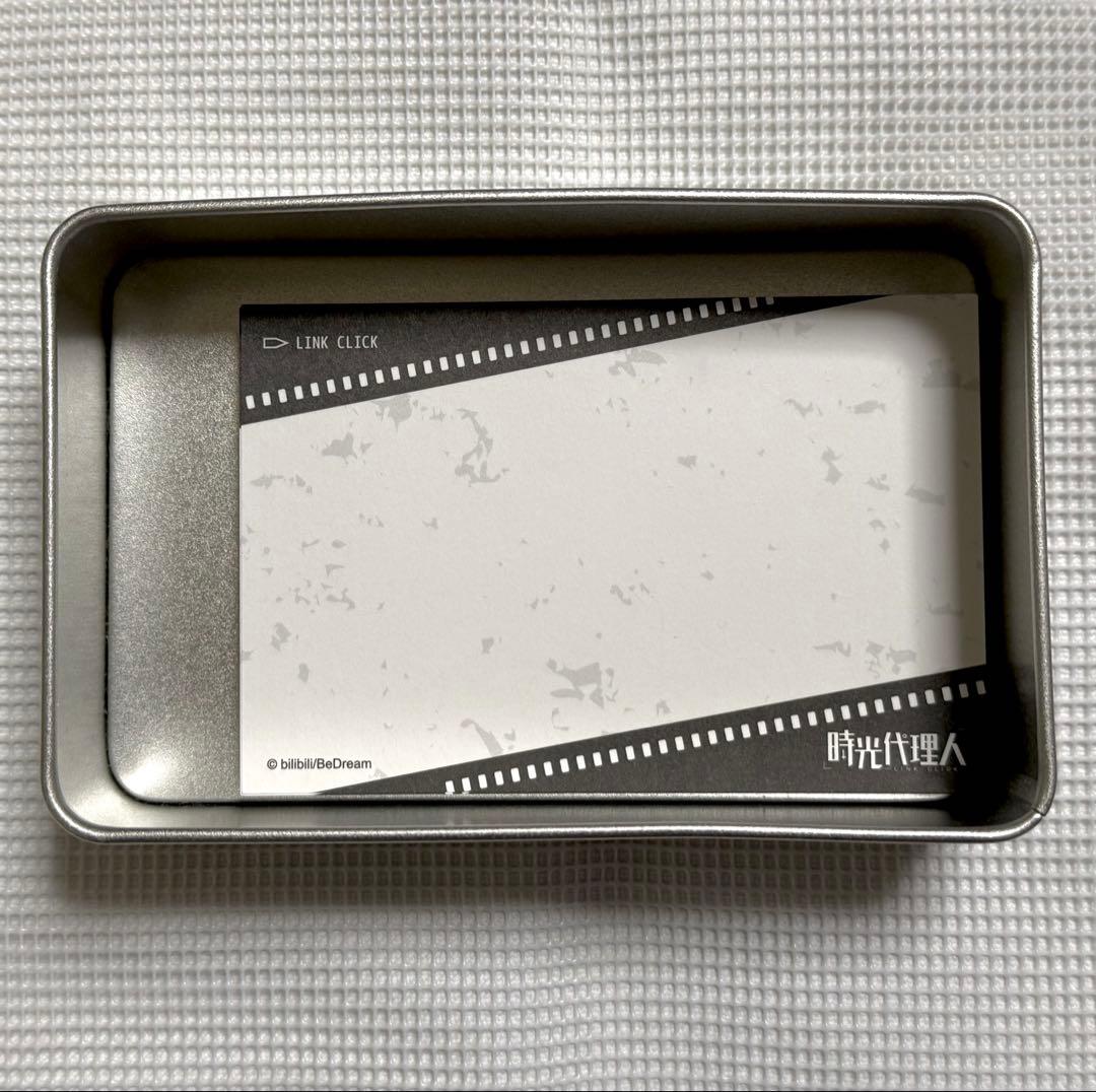 時光代理人 マルイコラボ メモ入り 缶ケース トキ ヒカル リン