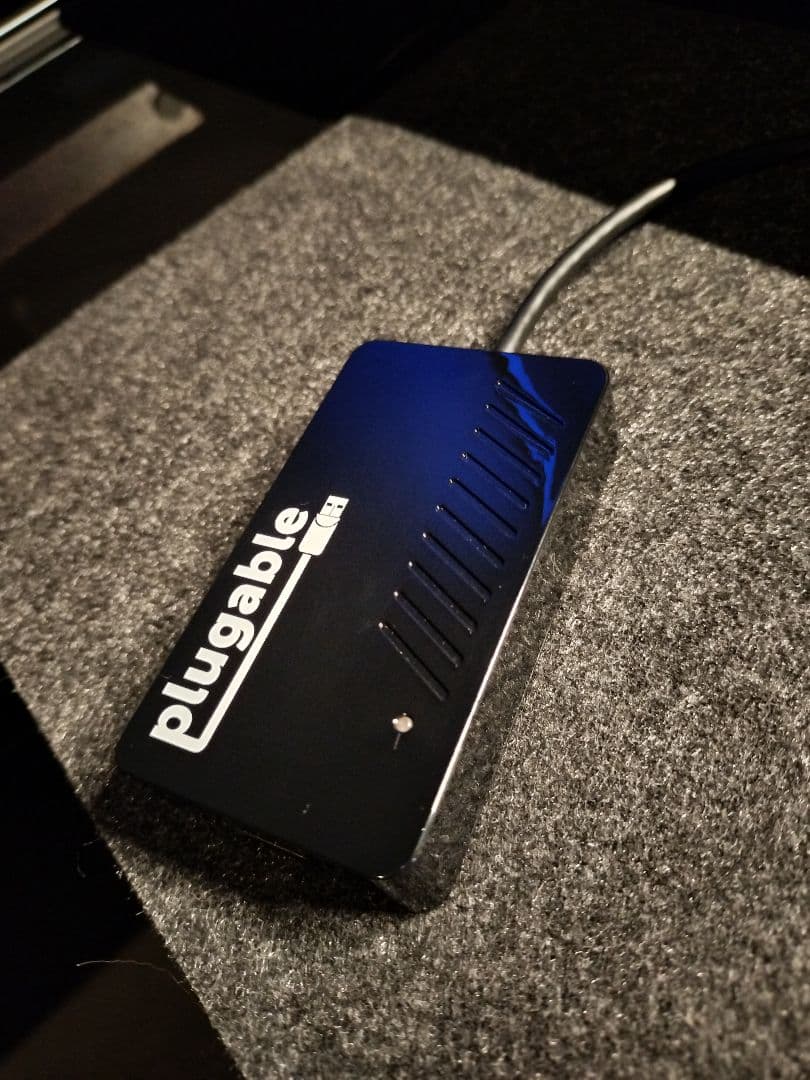 Plugable USB3.0 グラフィック変換アダプタ 2K