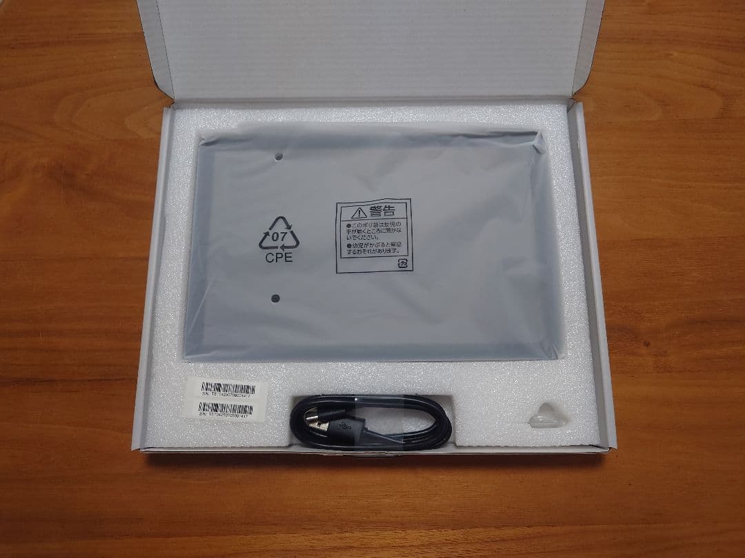 【未使用品】IRIS OHYAMA LUCA TE104M4V1-B