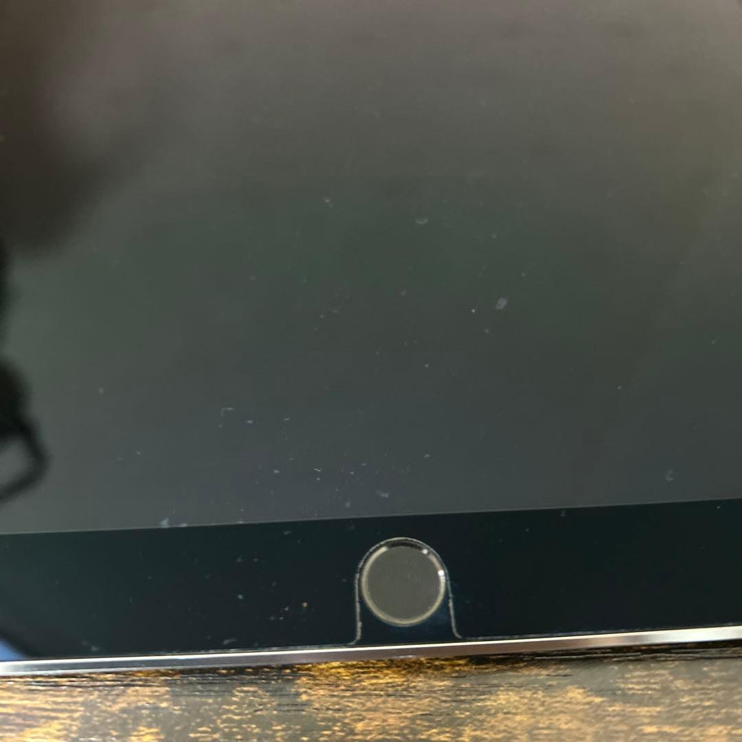 iPadPro 2ー10.5[WiFi64G] グレイシルバー　中古　訳あり