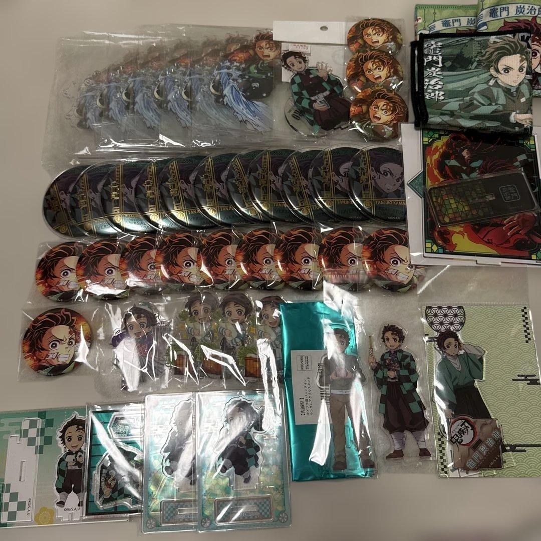 竈門炭治郎 実りの秋まつり アクリルスタンド 缶バッジ