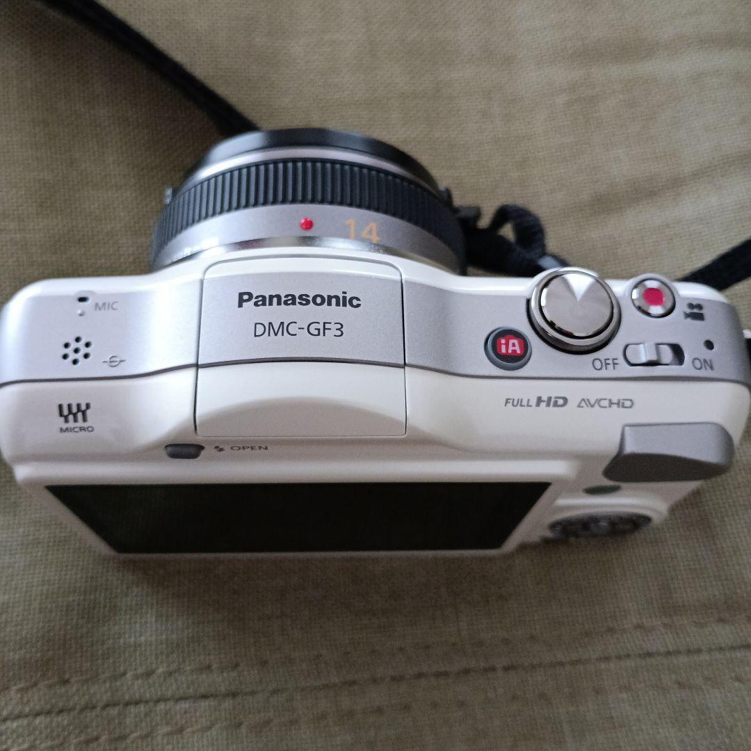 美品Panasonic ルミックスミラーレス 一眼カメラ　ホワイ DMC-GF3