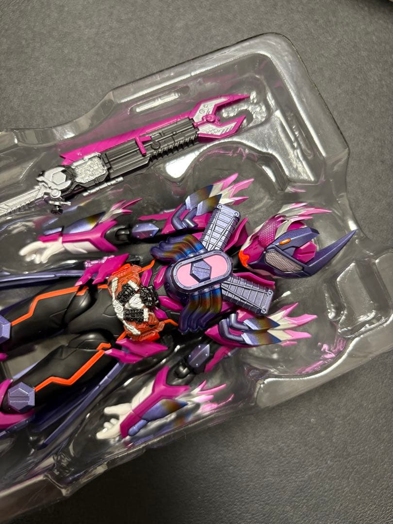 S.H.Figuarts 仮面ライダーヴァルバラド　フィギュアーツ