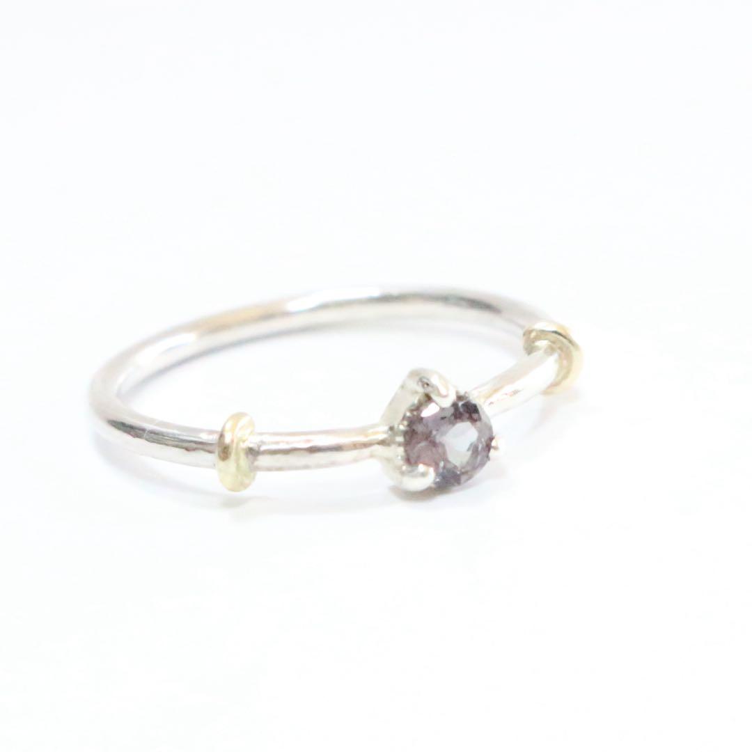 赤紫色✴︎ベキリーカラーチェンジガーネットK10小ワッカのシルバーリング10.5号