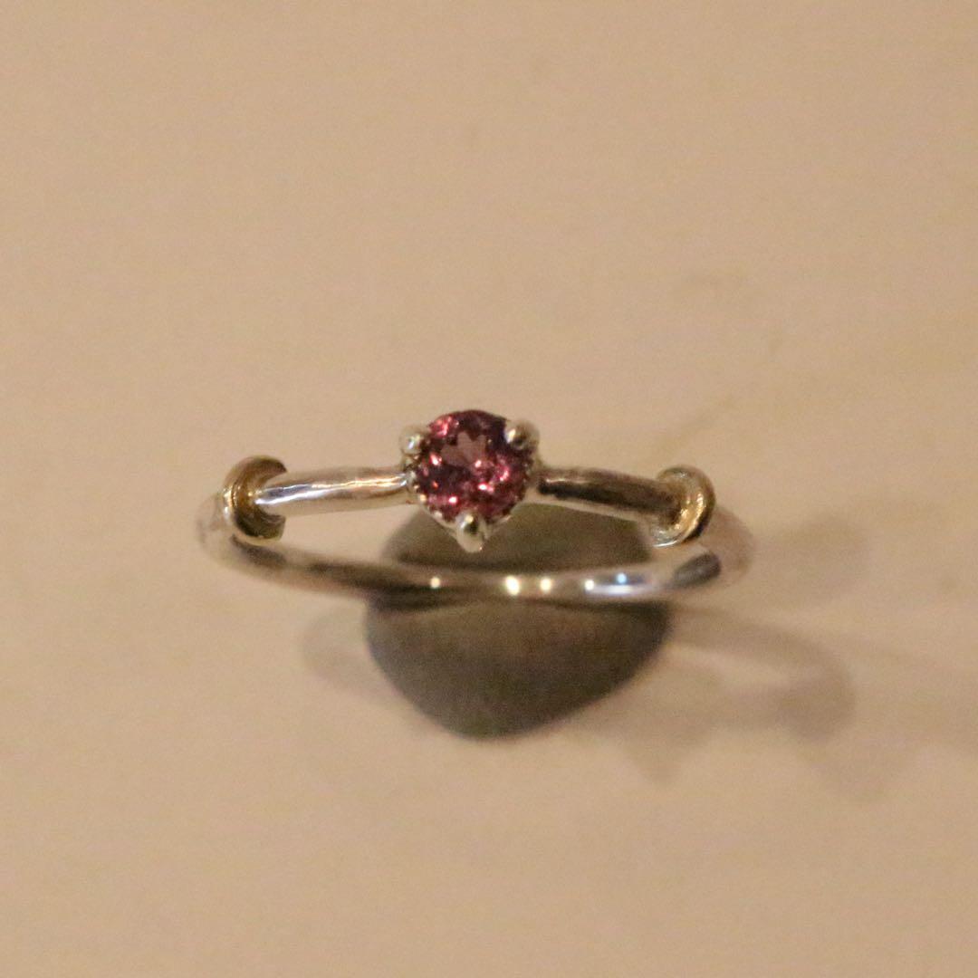 赤紫色✴︎ベキリーカラーチェンジガーネットK10小ワッカのシルバーリング10.5号