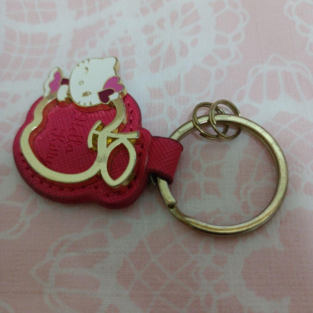 サンリオ　ハローキティ　平成レトロ　USJ限定 りんご　チャーム　キーホルダー