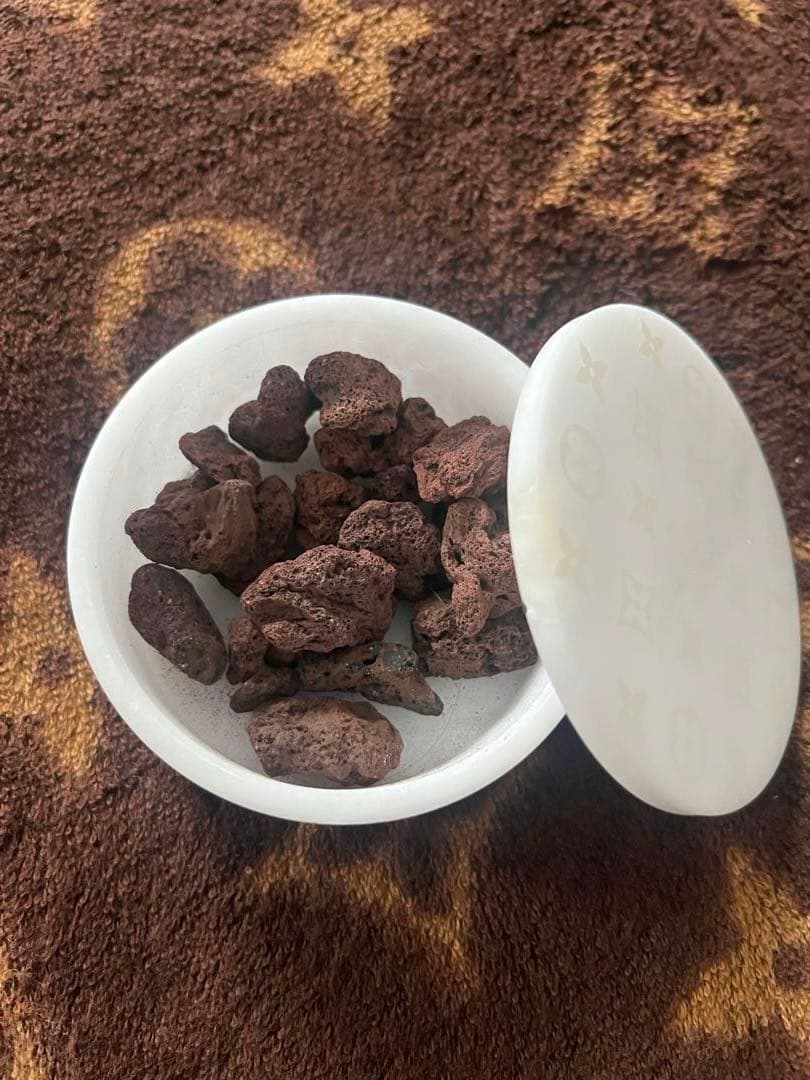 ルイヴィトン フレグランスボックス モノグラム 大理石アロマケース 雪花石膏