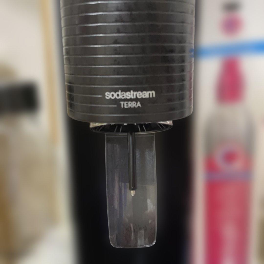 ソーダストリームsoda stream本体箱無し+ガスボンベ1本説明書付き