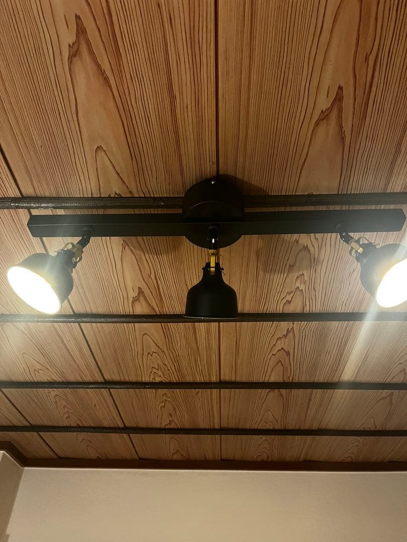 シーリングライト　IKEA LED電球、リモコン付き　RANARP ラーナルプ