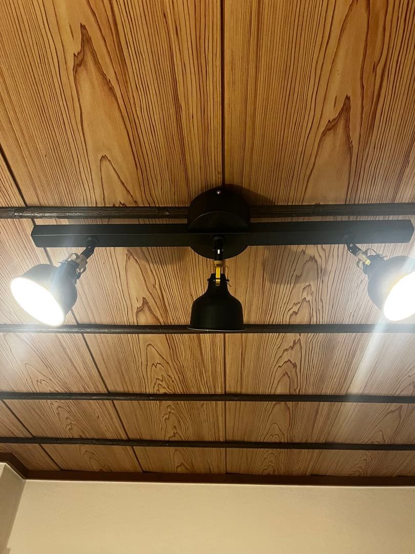 シーリングライト　IKEA LED電球、リモコン付き　RANARP ラーナルプ