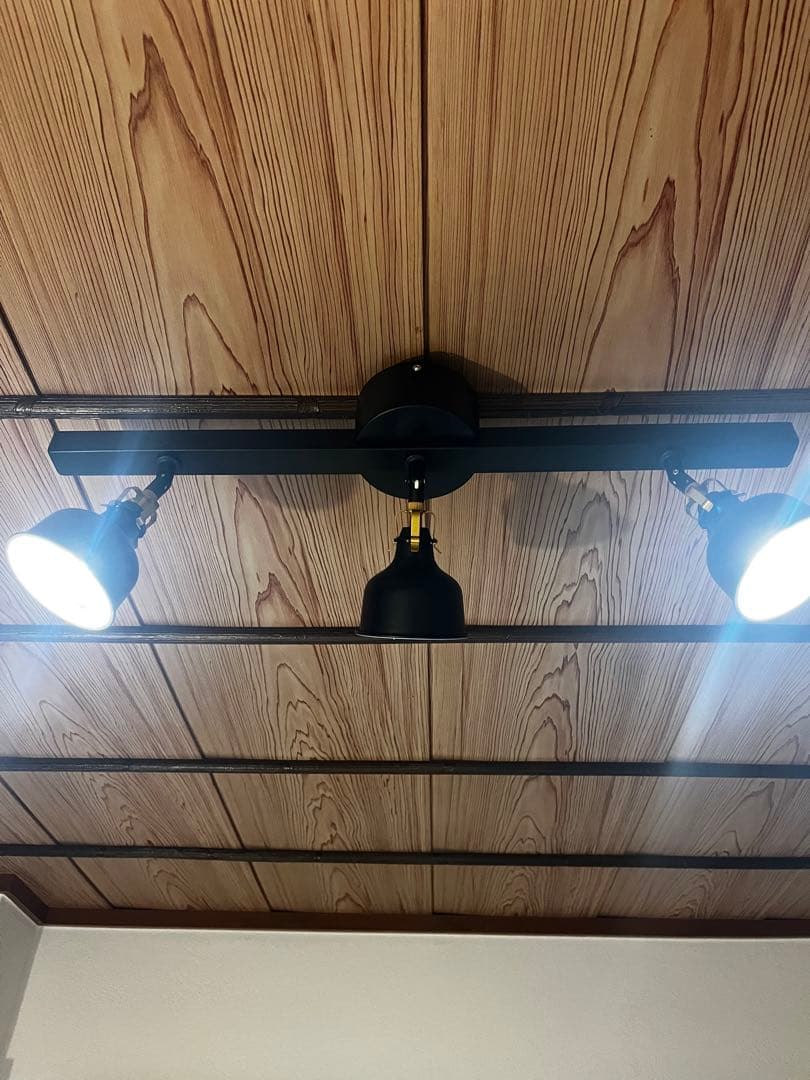 シーリングライト　IKEA LED電球、リモコン付き　RANARP ラーナルプ