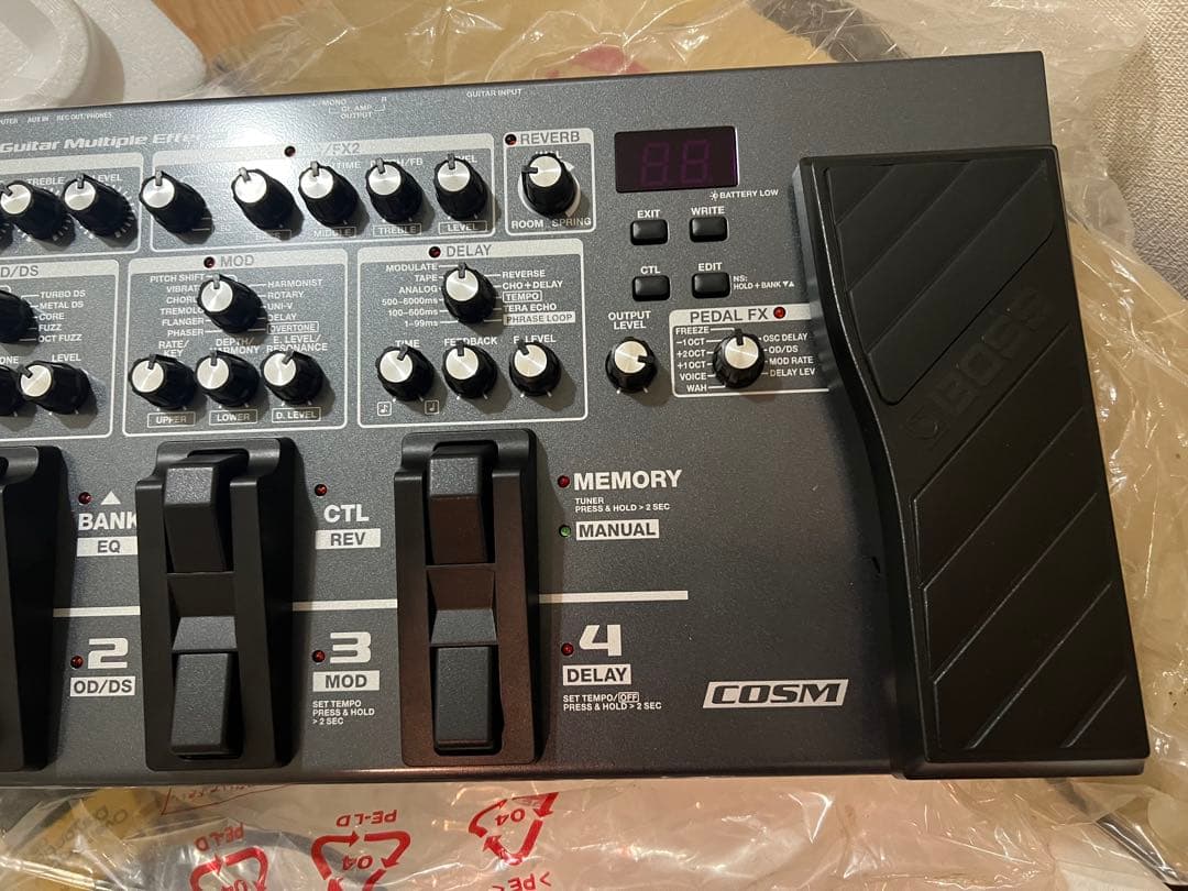 BOSS ME-80ギター用マルチエフェクター