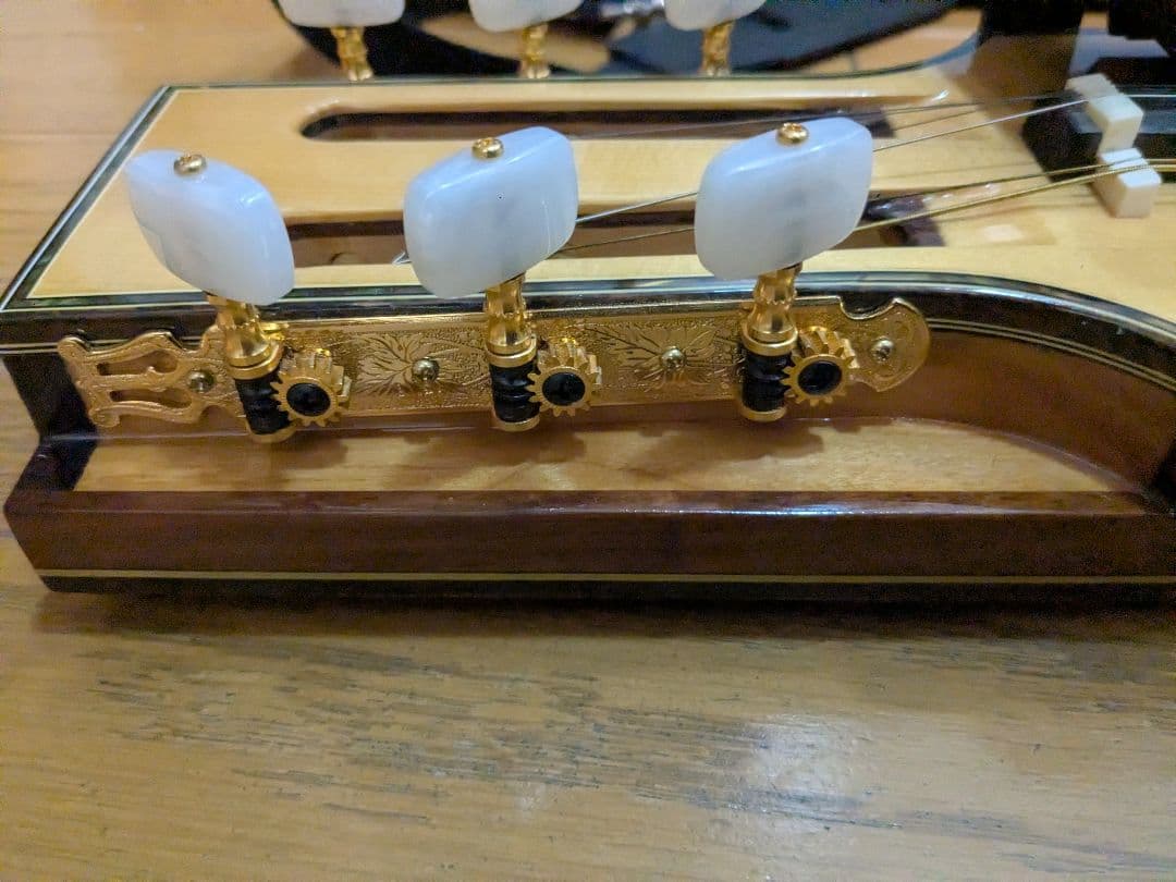 （希少品）菊八重 F28JS 大正琴 高級モデル 美品 【定価13.8万】