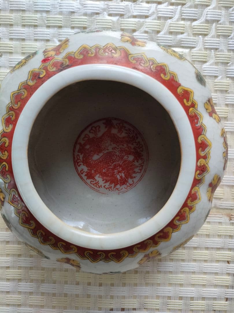 ●中国古美術 骨董 色絵陶磁器 壺／香炉 書画 飾り物