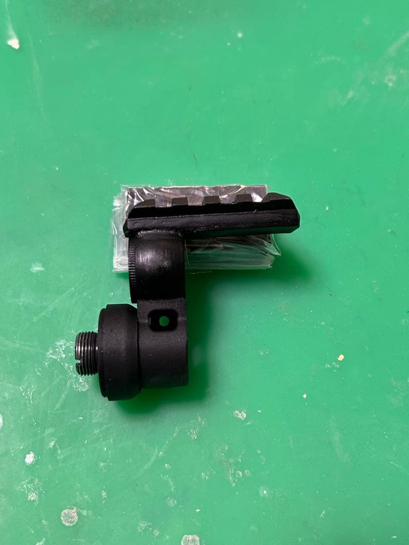 ワンオフ　次世代電動ガンMP5 用フロントサイトをレールに変えた奴