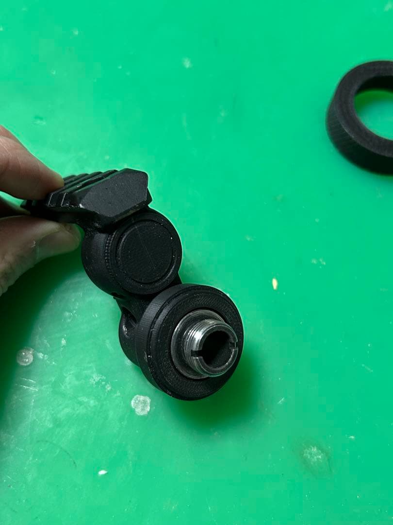 ワンオフ　次世代電動ガンMP5 用フロントサイトをレールに変えた奴