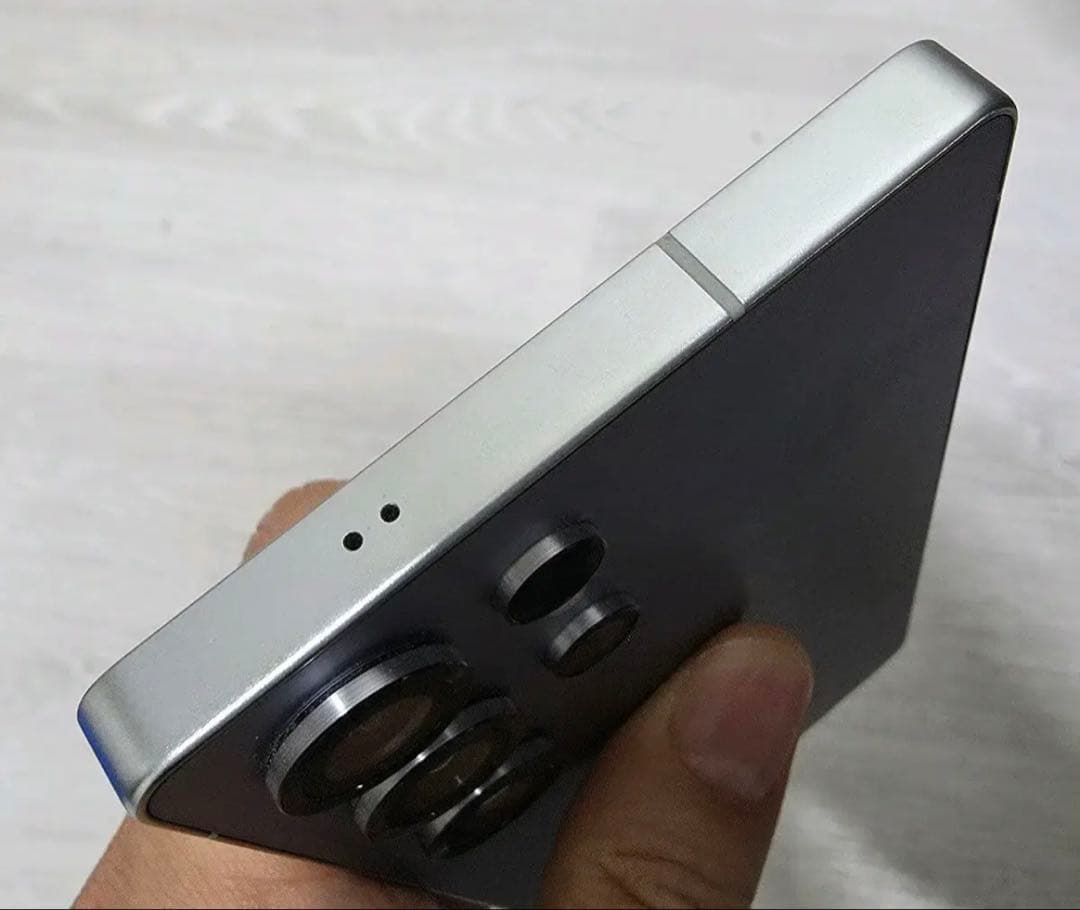 ★Galaxy S25 ultra 1TBチタニウムホワイトシルバー+ケース2つ