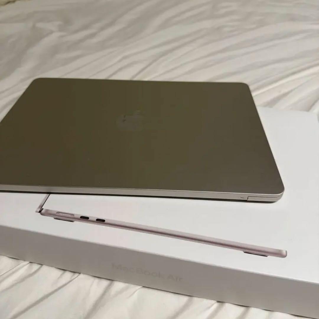 Apple MacBook Air 13.6インチ 256GBスターライト