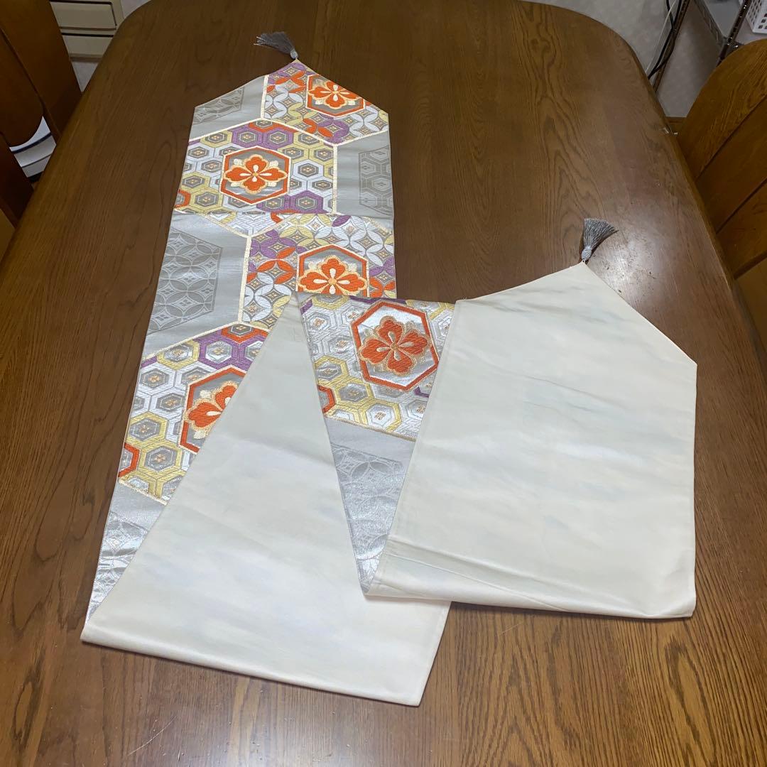 テーブルランナー　吉祥唐織　帯リメイク