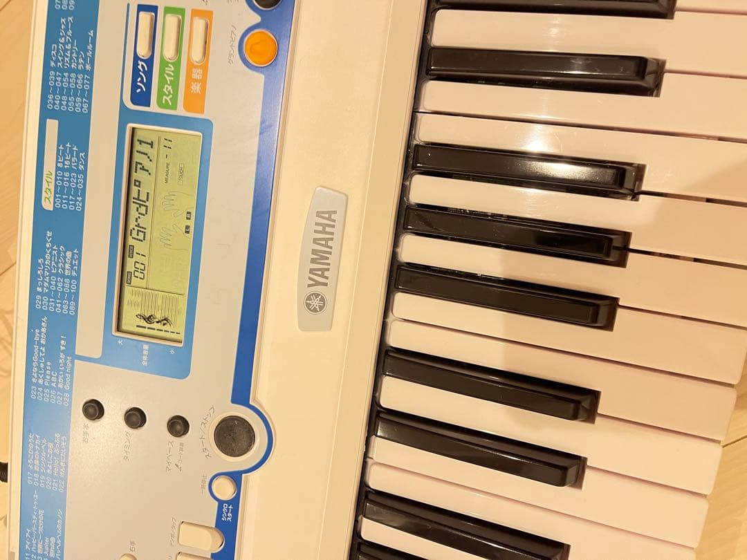 【送料込】YAMAHA 電子キーボード 61鍵盤 EZ-J200