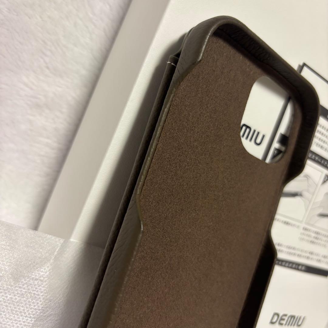 DEMIU POCHE FLAT iPhone15 エトープ