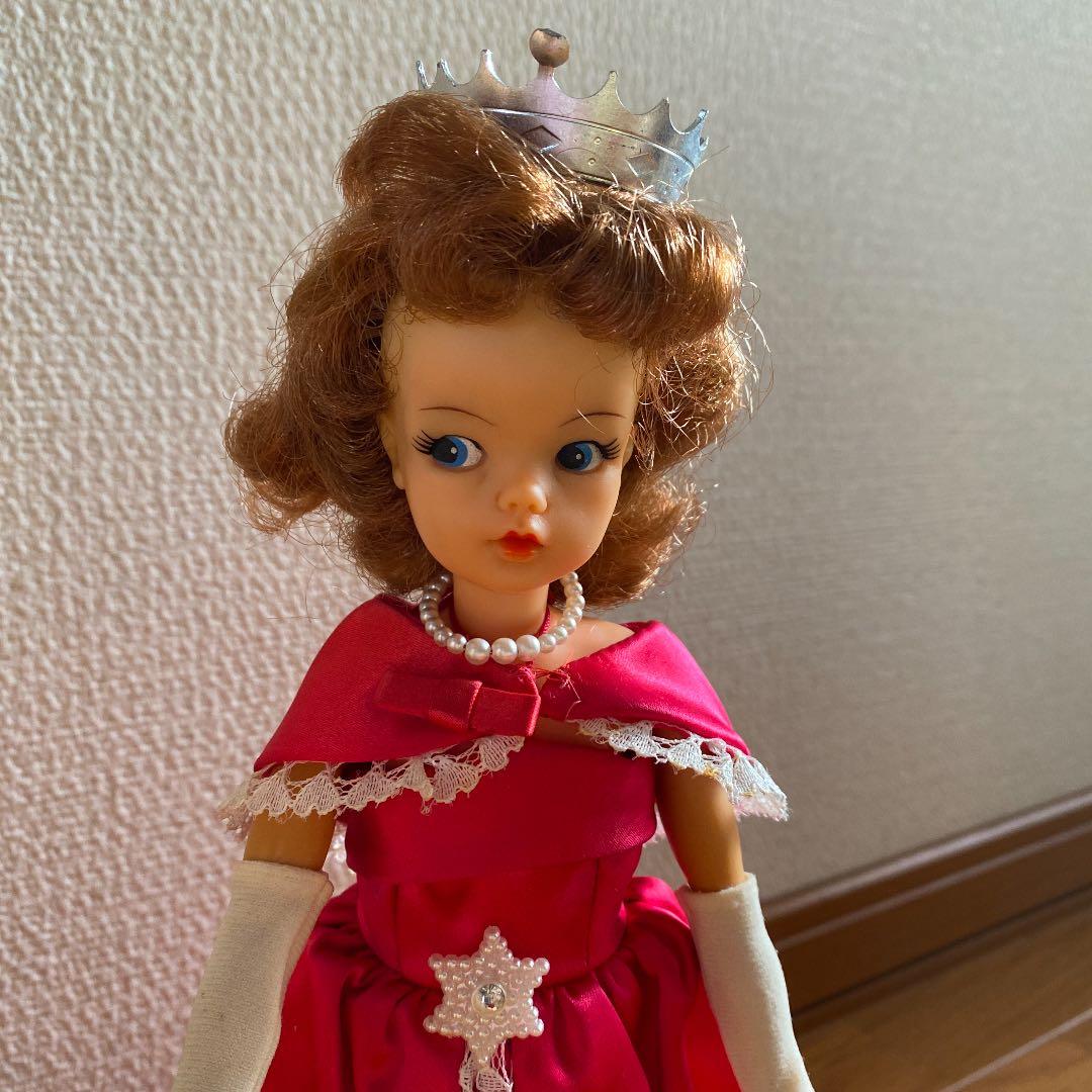 【お値下げしました】赤いドレスを着たタミーちゃん