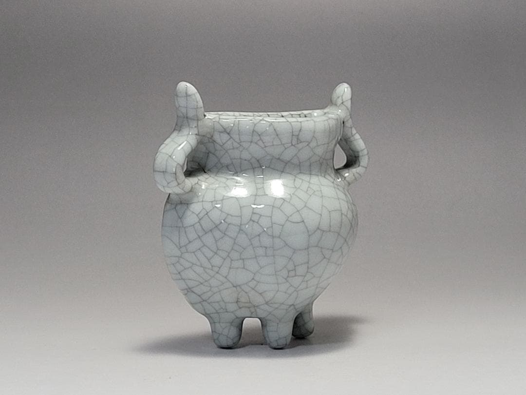 白磁 貫入 三足香炉型 掛花入 明清時代 幅約8.7cm