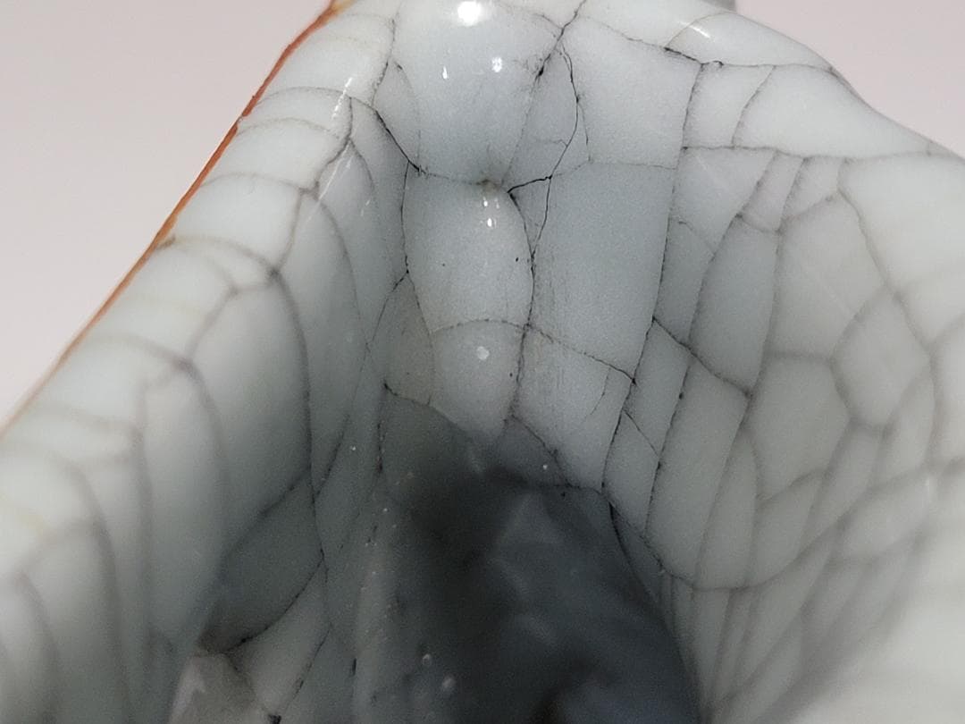 白磁 貫入 三足香炉型 掛花入 明清時代 幅約8.7cm