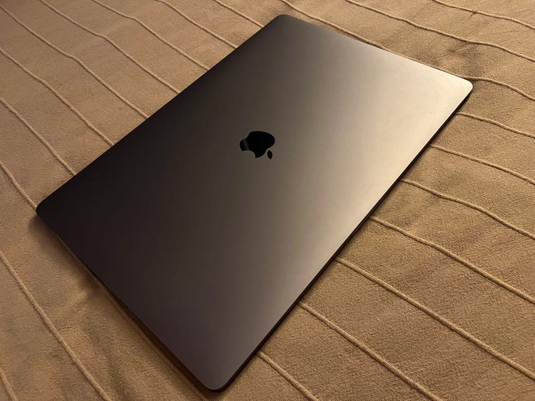 MacBook本体 MacBook pro 16inch (2019)